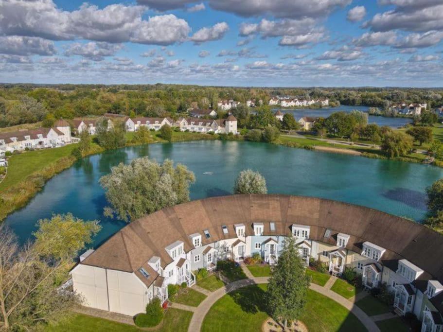 Charming Lake House Nature Retreat In Cotswold Water Park, South Cerney Near Cirencester Exteriör bild