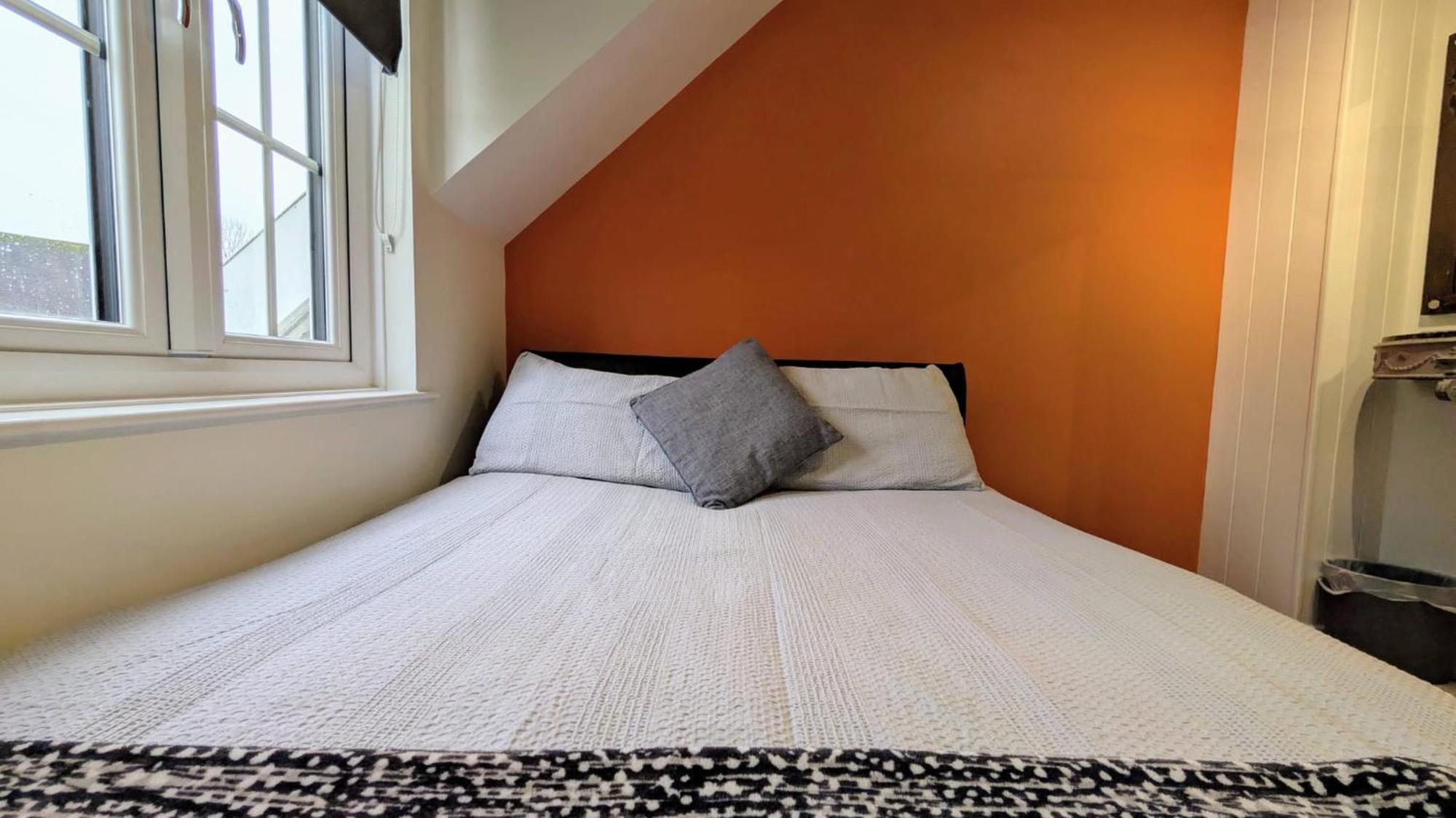 Charming Lake House Nature Retreat In Cotswold Water Park, South Cerney Near Cirencester Exteriör bild